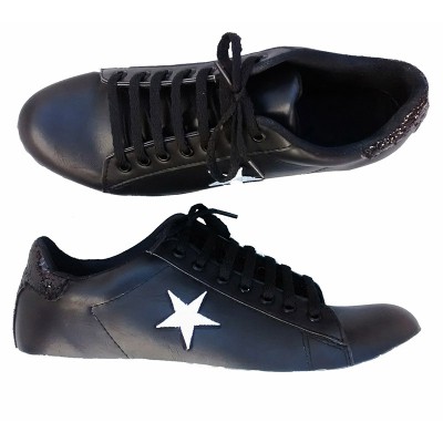 zapatillas-negras-mujer-talles-especiales.jpg
