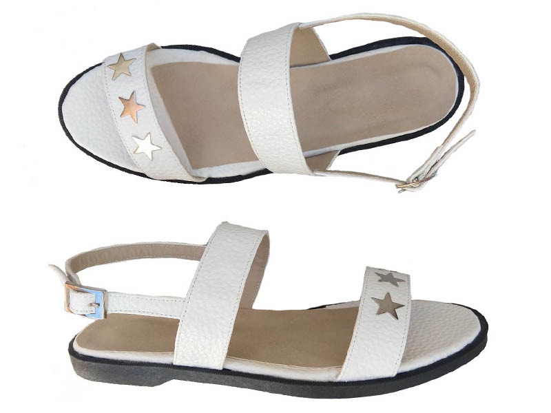 sandalias blancas con estrellas