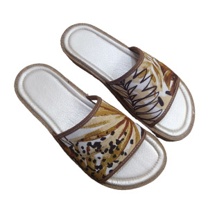 sandalias marrones