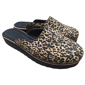 zuecos animal print